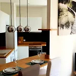 Joyau Rare Port De Nice