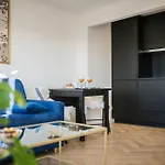Stunning Apartment In The Heart Of Nice Old Town