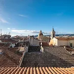 Stunning Apartment In The Heart Of Nice Old Town