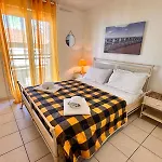 Des Domes Fshh Apartment *
