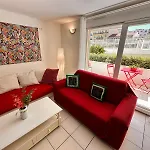 Des Domes Fshh Apartment *