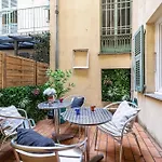 Apartment Large One Bedroom Flat In The Old Town