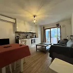 Cosy Poullan, 2-Bedroom Apartment, 200 M From The Beach