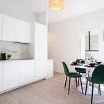 Apartment 06bz - Modern In The Heart Of The Port