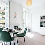 06bz - Modern In The Heart Of The Port Apartment *