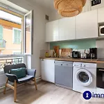 Apartment With 2 Bedrooms Quartier Liberation