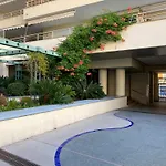 Grand Palais De La Mediterranee Beach Access Apartment