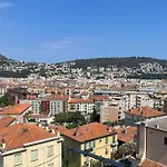 Grand Studio Magnifique Vue, Au Calme Proche Ville