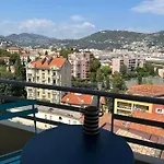 Grand Studio Magnifique Vue, Au Calme Proche Ville