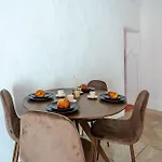 2p Au Coeur Du Vieux Apartment *
