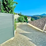 3 Studios Independants Dans Villa Avec Piscine