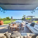 De Luxe Piscine Vue Nice