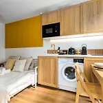 Lavie Maison Trio Seaside With Sauna And Hot Tub