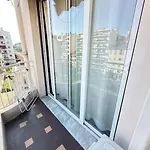 Avec 4 Doubles - Proche De La Mer, Des Transports Et De La Promenade Des Apartment *