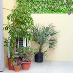 Apartment - Bright & Modern - Private Terrace - Aircon - Near Train & *