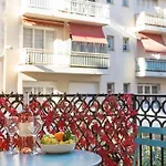 - - Superbe Avec Balcon - Centre - - * Nice