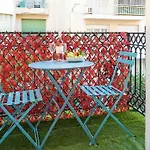 Apartment - - Superbe Avec Balcon - Centre - - *