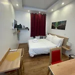 Akantha Aparthotel 3*