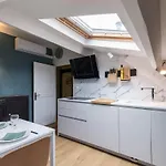 Apartment Charming Flat - Port Nice
