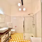Apartment Riviera - Maison Du Chateau - Old Town - Promenade Des 3*