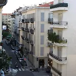 Sunny Corner Apartment