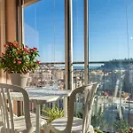 Sea & View Apartment
