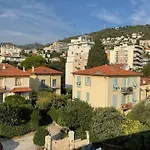 Lympia - One Bedroom Apartment Near The Port