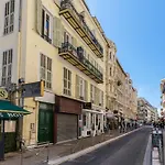 3 Pieces Au Coeur Du Carre D\'Or