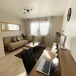 Bel 2 Pieces - 10min De La Apartment