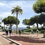 Nice Colors A Cote De La Plage, De La Promenade Des Anglais Et De La Gare