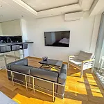 Apartment Cariatides - Promenade