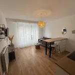 Charming 2P Nice Center For 4