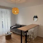 Charming 2P Nice Center For 4