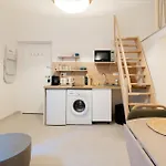 New- Cozy Apartment -4 Guests - Air Conditioning