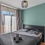 Beautiful 3 room apartment - Parking -Centre -Tram