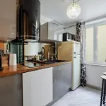 Apartment Coquet Place Du Pin *