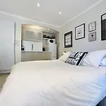 Cosy Avec Jardin Privatif - Carabacel,