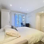 Cosy Avec Jardin Privatif - Carabacel, Apartment Nice