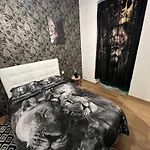 Joyau Rare Port De Nice