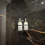 Beau Studio Avec Belle Terrasse Au Centre Ville De Nice