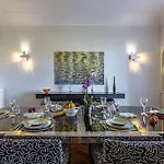 My Casa - Victor Hugo - Beautiful - View Over Garden Apartment *