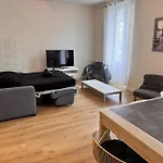 Hype-center Balcony 3br Ac Near Tram For6 Guests * Nice
