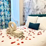 Old Town Vibes - 5Min To Sea - Ac & Breakfast