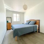 Apartment Spacious 2 Bedrooms With Parking To Port Of Nice
