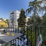 Extra Spacious 5 Min Walk To Sea & Tram *