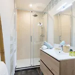 Extra Spacious 5 Min Walk To Sea & Tram Apartment *