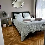 Floor With Sea View, Clim And Veranda * Nice