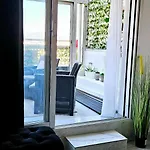 Floor With Sea View, Clim And Veranda Apartment