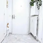 Floor With Sea View, Clim And Veranda Apartment *
