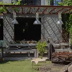 Cozy Vintage House With Pool In Cimiez